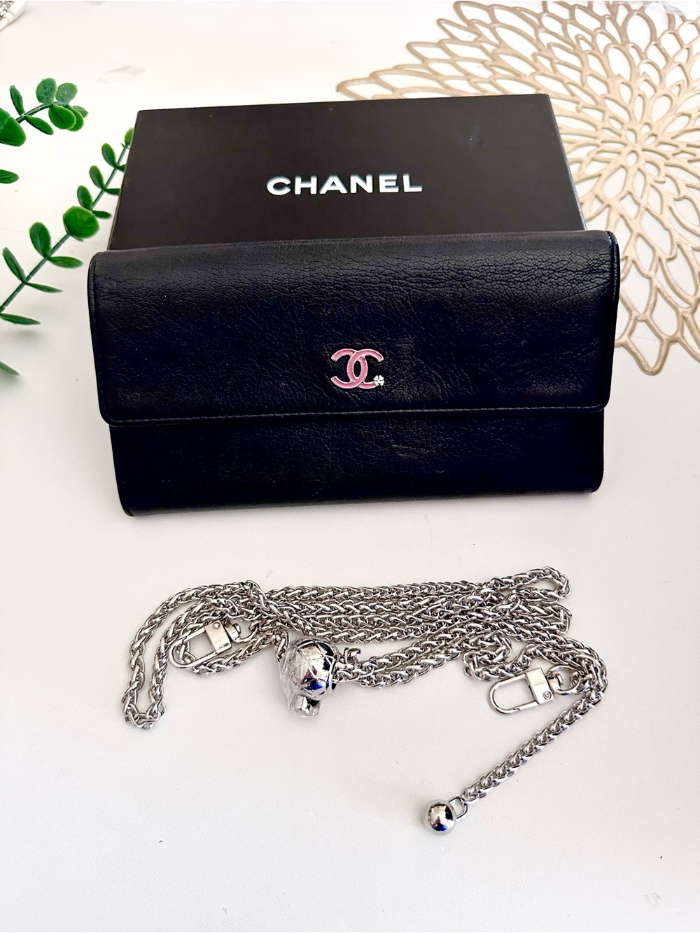 Chanel Lucky Clover Motif Wallet - Picture 6 of 16